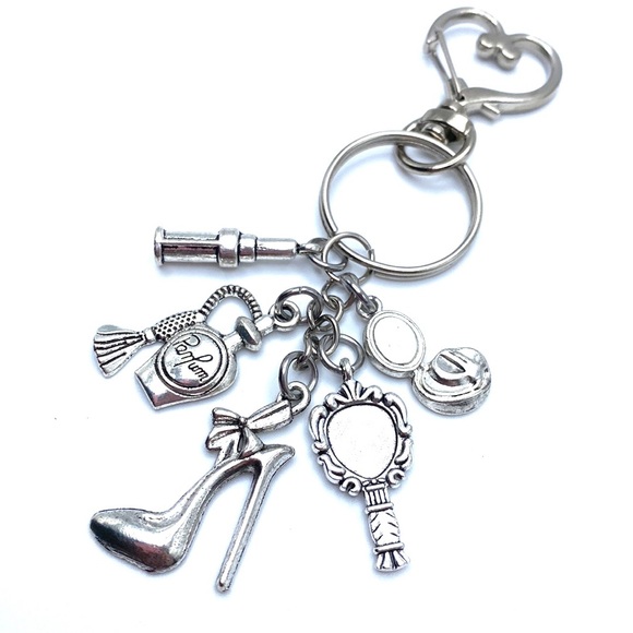 Makeup Artist Keychain Bag Charm Stylist Cosmetologist Graduation Gift - Picture 4 of 4